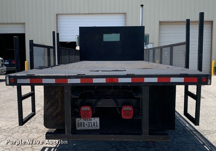 image for item LH9755 1999 International 4900  flatbed truck