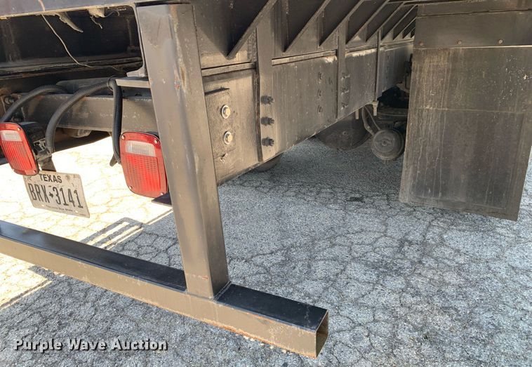 image for item LH9755 1999 International 4900  flatbed truck