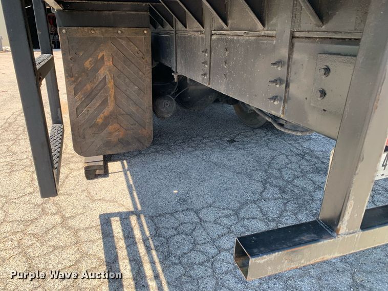 image for item LH9755 1999 International 4900  flatbed truck