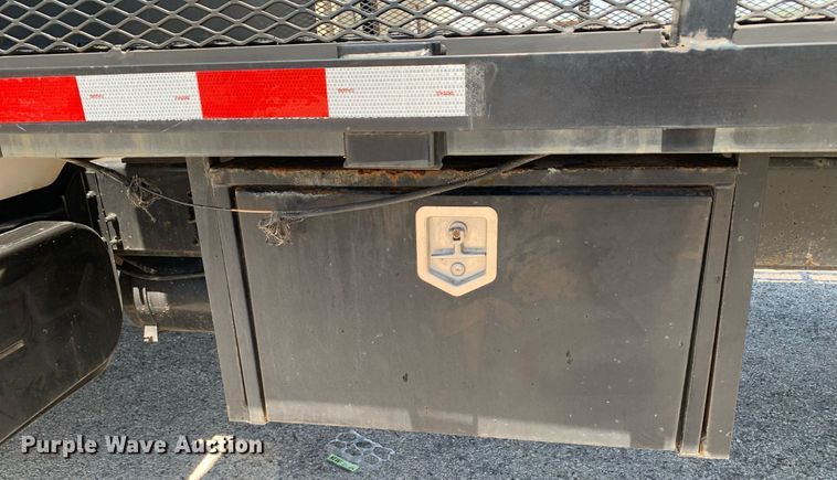 image for item LH9755 1999 International 4900  flatbed truck