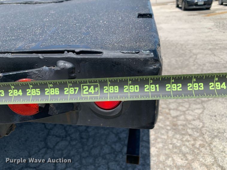 image for item LH9755 1999 International 4900  flatbed truck