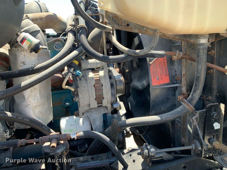 image for item LH9755 1999 International 4900  flatbed truck