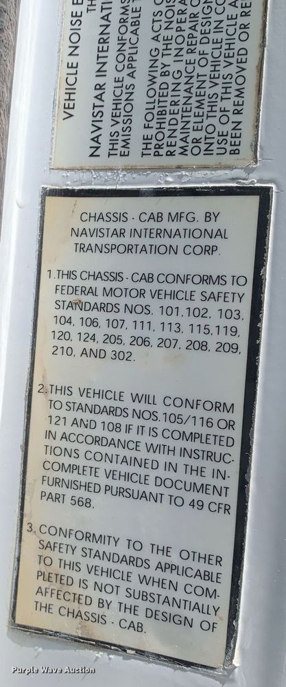 image for item LH9755 1999 International 4900  flatbed truck