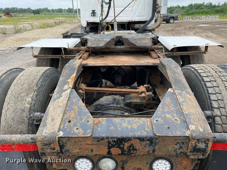 image for item LJ9776 1998 Mack CH613  semi truck