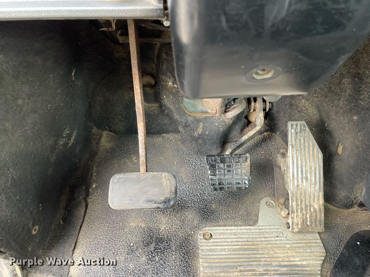 image for item LJ9776 1998 Mack CH613  semi truck