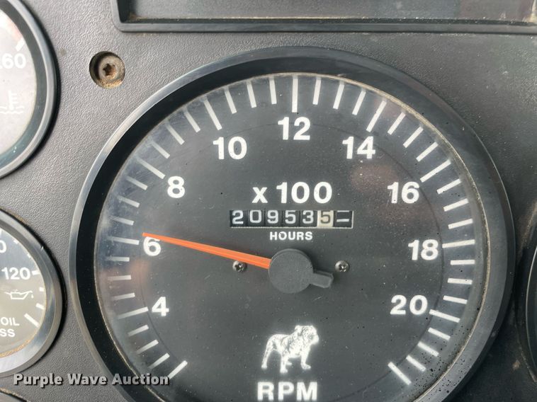 image for item LJ9776 1998 Mack CH613  semi truck