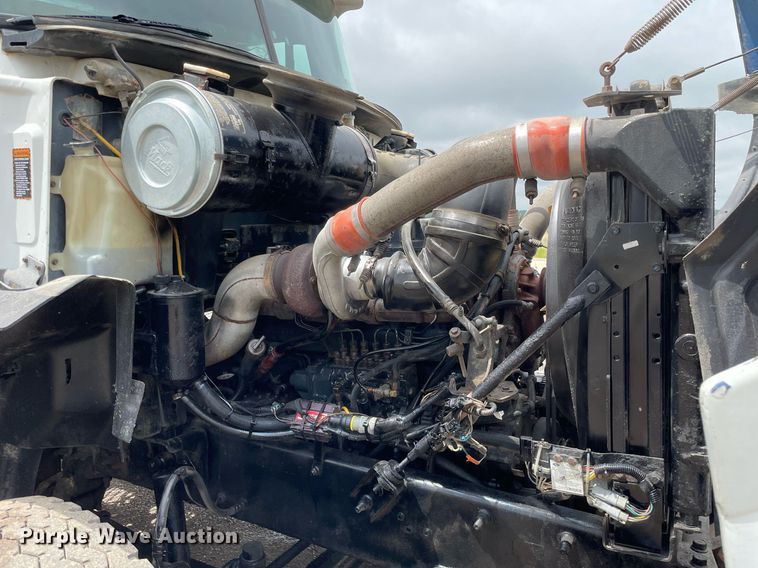 image for item LJ9776 1998 Mack CH613  semi truck