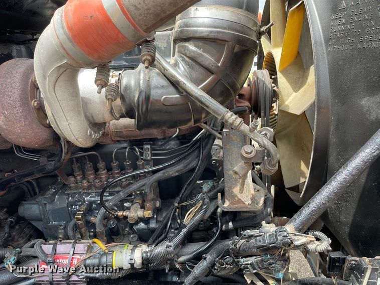 image for item LJ9776 1998 Mack CH613  semi truck