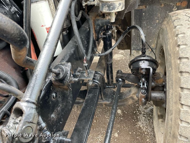 image for item LJ9776 1998 Mack CH613  semi truck