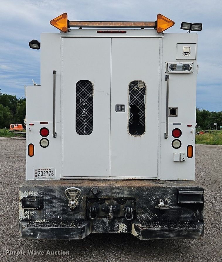 image for item LM9052 2010 Freightliner Business Class M2 106  utility / service truck