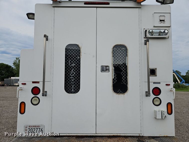 image for item LM9052 2010 Freightliner Business Class M2 106  utility / service truck