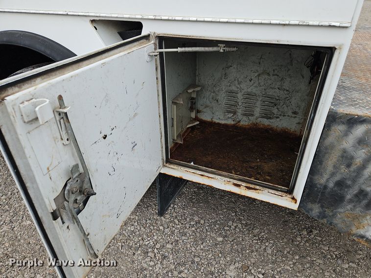 image for item LM9052 2010 Freightliner Business Class M2 106  utility / service truck