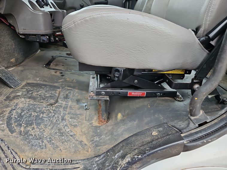 image for item LM9052 2010 Freightliner Business Class M2 106  utility / service truck