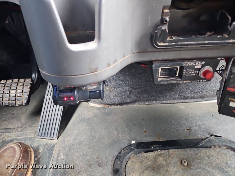 image for item LM9052 2010 Freightliner Business Class M2 106  utility / service truck