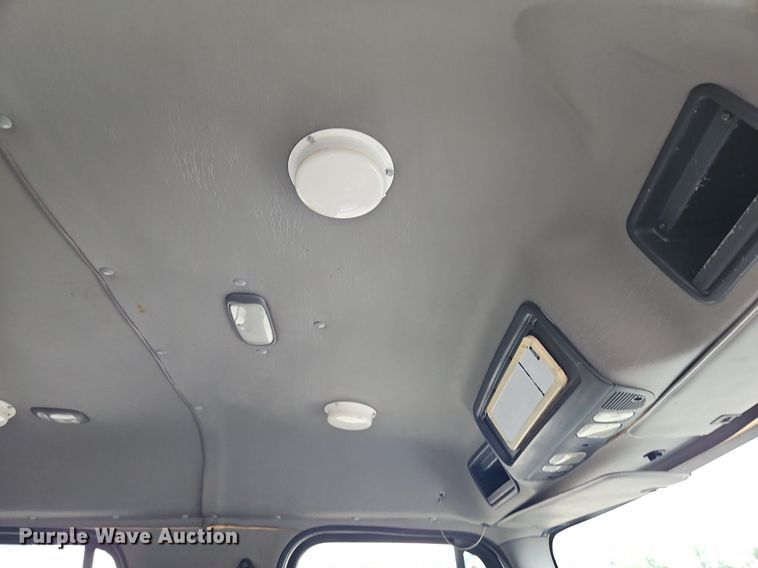 image for item LM9052 2010 Freightliner Business Class M2 106  utility / service truck