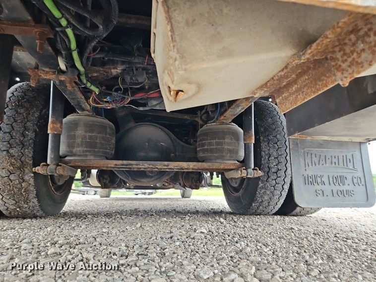 image for item LM9052 2010 Freightliner Business Class M2 106  utility / service truck