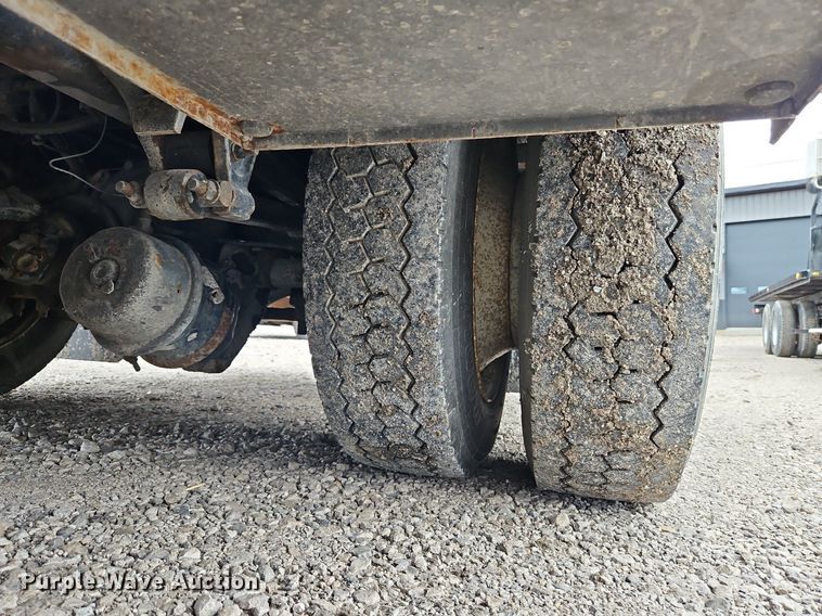 image for item LM9052 2010 Freightliner Business Class M2 106  utility / service truck