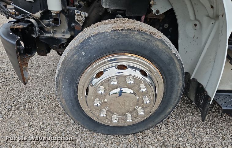 image for item LM9052 2010 Freightliner Business Class M2 106  utility / service truck