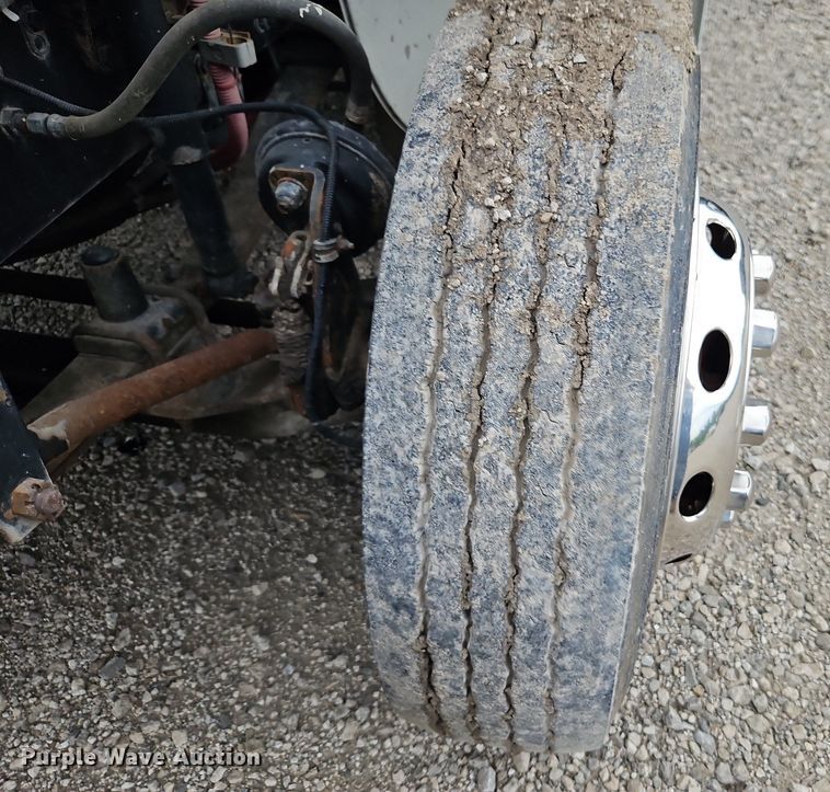 image for item LM9052 2010 Freightliner Business Class M2 106  utility / service truck