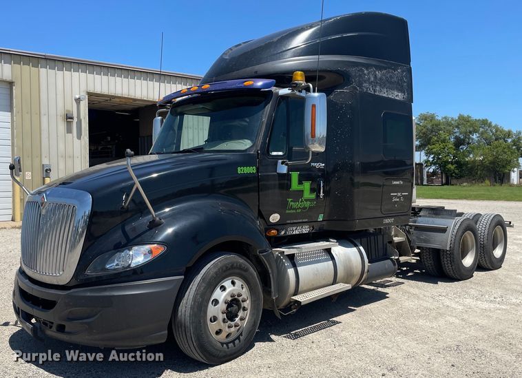 image for item LS9342 2010 International Prostar Premium Eagle  semi truck