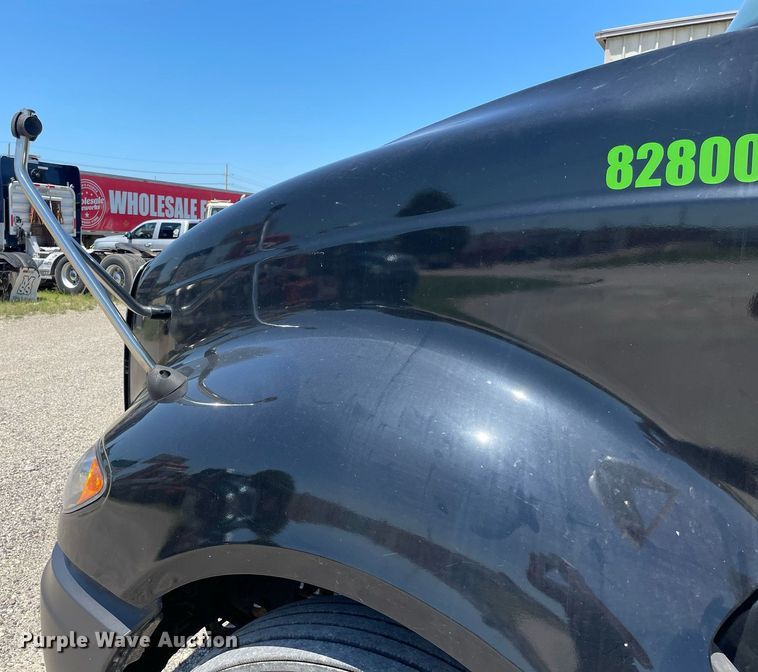 image for item LS9342 2010 International Prostar Premium Eagle  semi truck