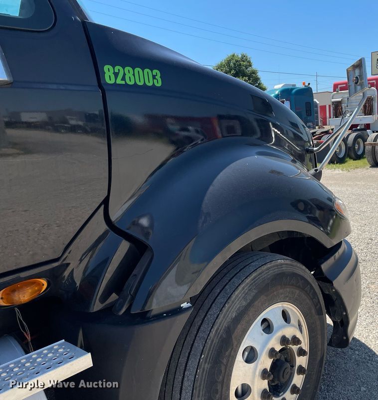 image for item LS9342 2010 International Prostar Premium Eagle  semi truck