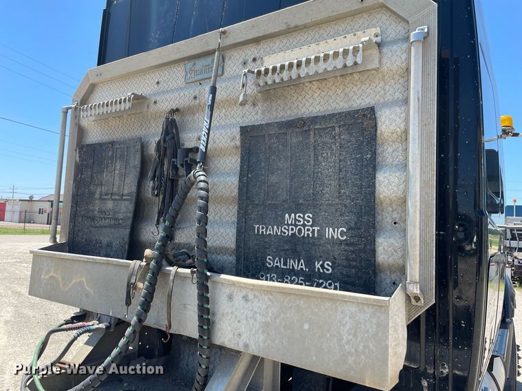 image for item LS9342 2010 International Prostar Premium Eagle  semi truck