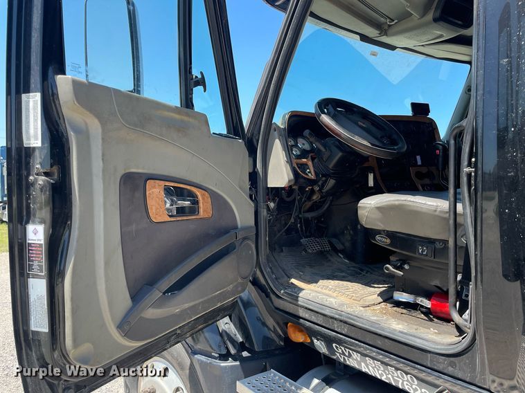 image for item LS9342 2010 International Prostar Premium Eagle  semi truck