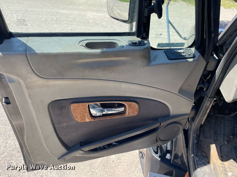 image for item LS9342 2010 International Prostar Premium Eagle  semi truck