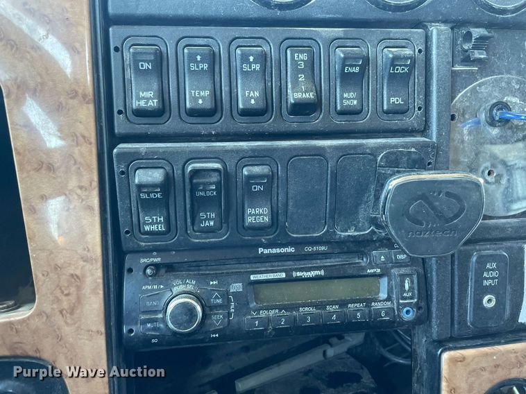 image for item LS9342 2010 International Prostar Premium Eagle  semi truck