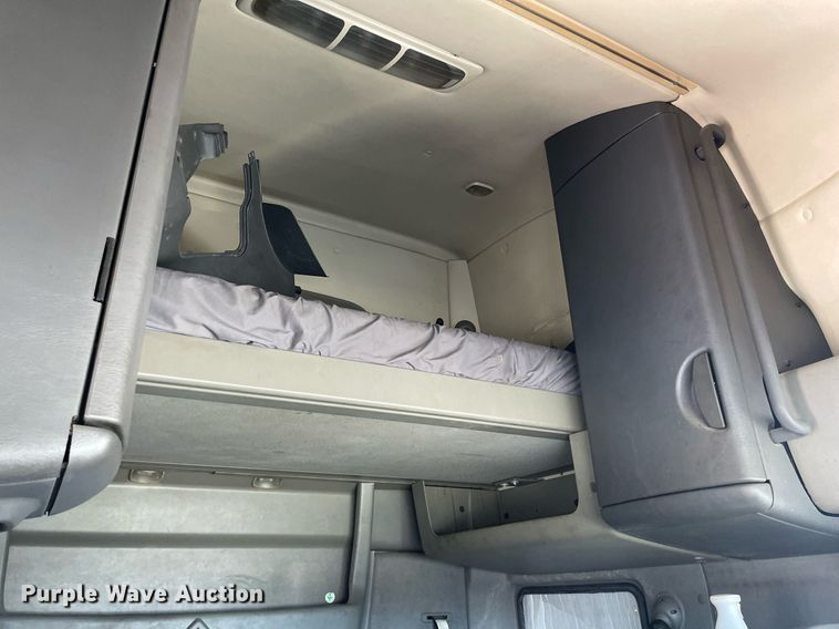 image for item LS9342 2010 International Prostar Premium Eagle  semi truck