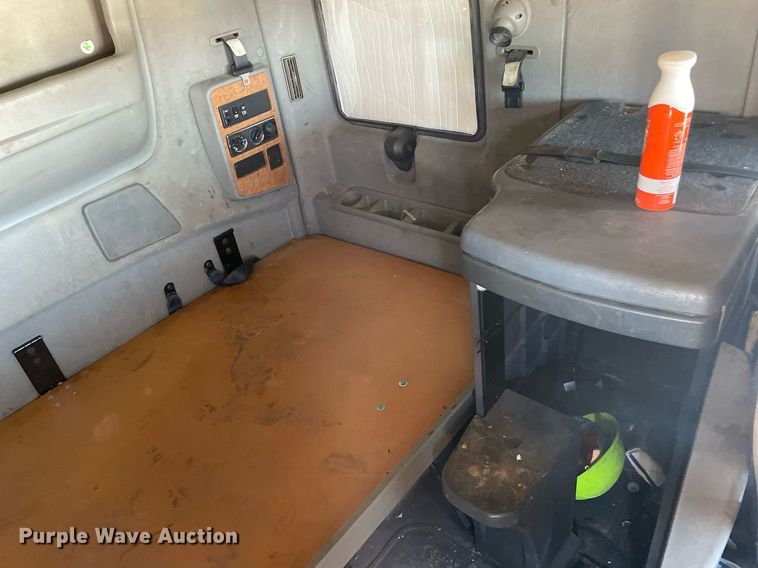 image for item LS9342 2010 International Prostar Premium Eagle  semi truck