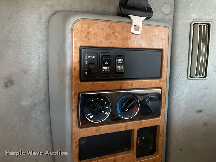 image for item LS9342 2010 International Prostar Premium Eagle  semi truck