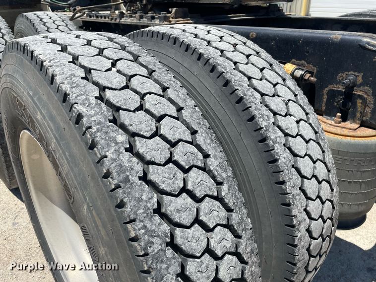 image for item LS9342 2010 International Prostar Premium Eagle  semi truck