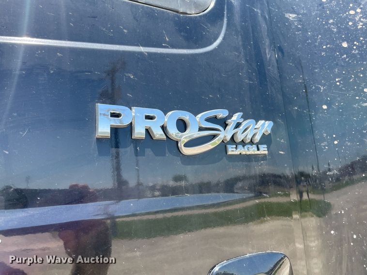 image for item LS9342 2010 International Prostar Premium Eagle  semi truck