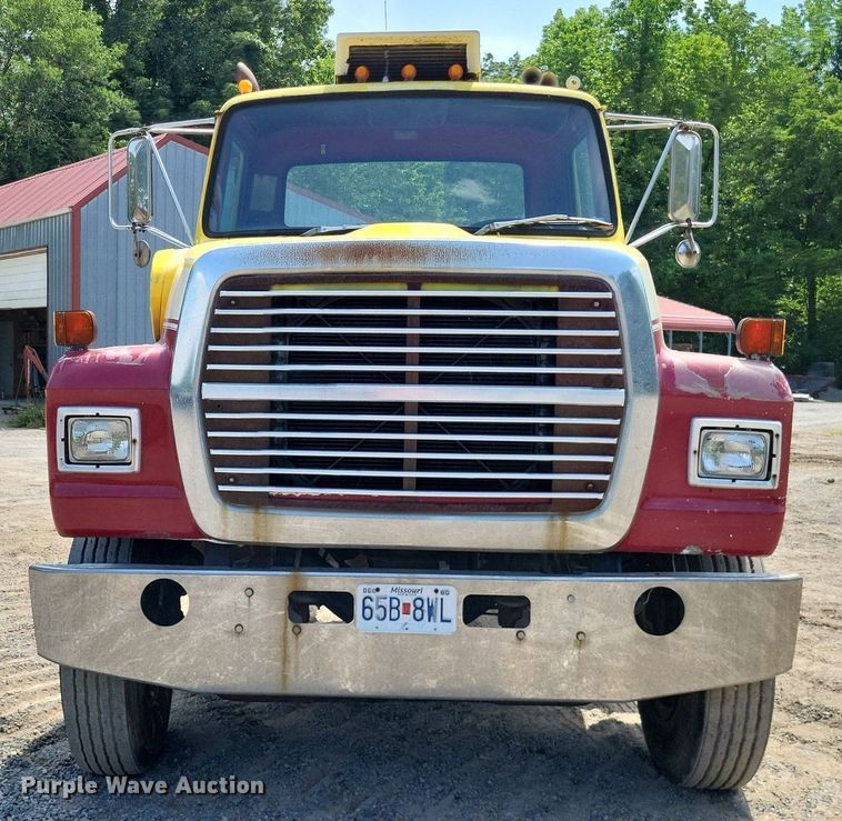 image for item LS9565 1978 Ford LT8000  semi truck