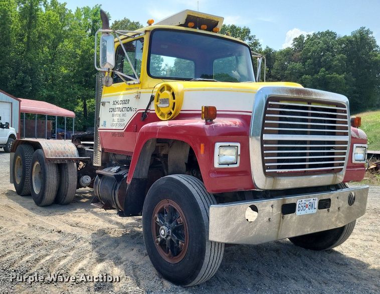 image for item LS9565 1978 Ford LT8000  semi truck