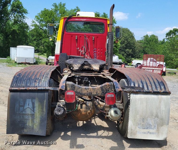 image for item LS9565 1978 Ford LT8000  semi truck