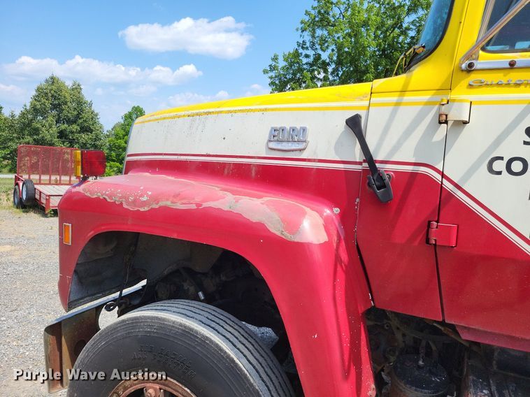 image for item LS9565 1978 Ford LT8000  semi truck