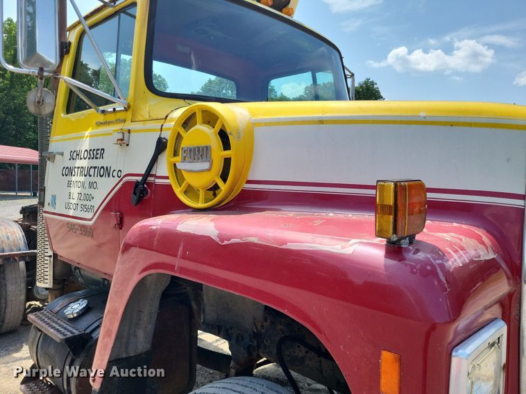 image for item LS9565 1978 Ford LT8000  semi truck