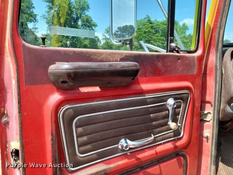 image for item LS9565 1978 Ford LT8000  semi truck