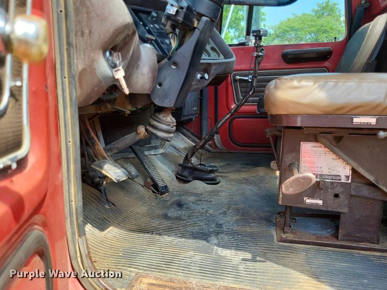 image for item LS9565 1978 Ford LT8000  semi truck