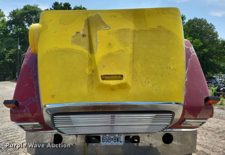 image for item LS9565 1978 Ford LT8000  semi truck