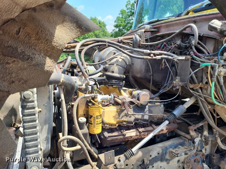 image for item LS9565 1978 Ford LT8000  semi truck