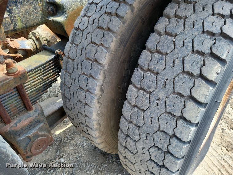 image for item LS9565 1978 Ford LT8000  semi truck