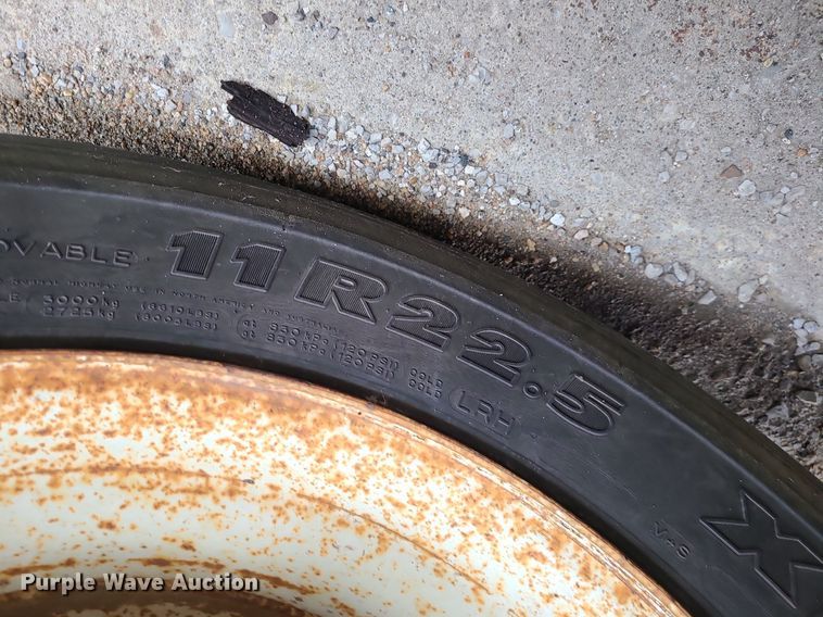 image for item MG9537 1995 Stoughton PVW-535T-S-C  dry van trailer