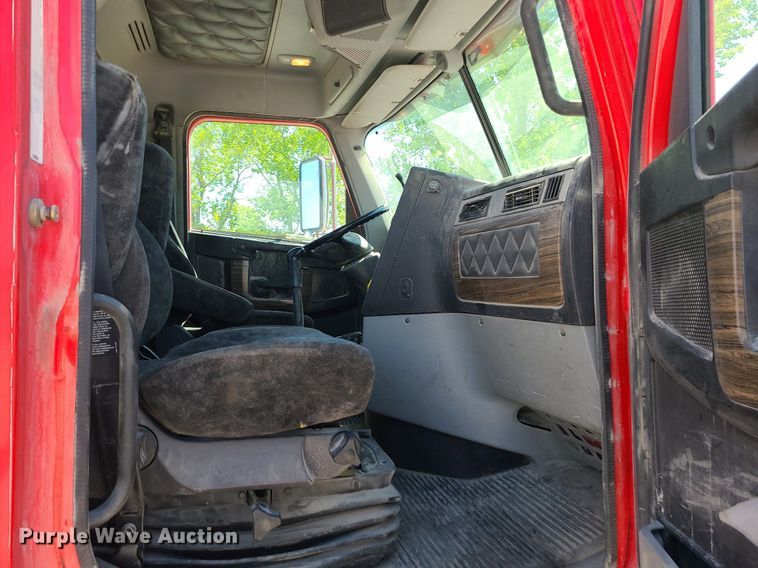 image for item MO9989 2015 Freightliner Coronado SD122  semi truck