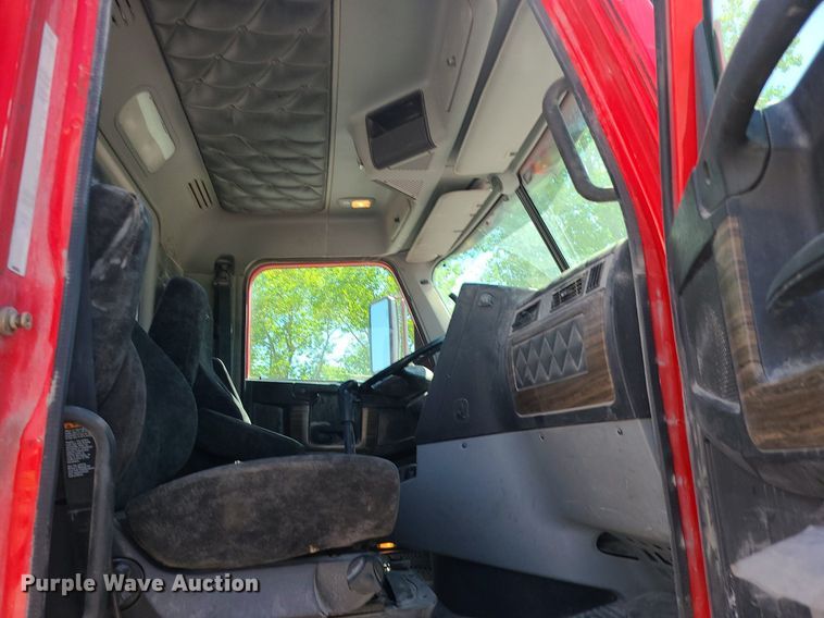 image for item MO9989 2015 Freightliner Coronado SD122  semi truck