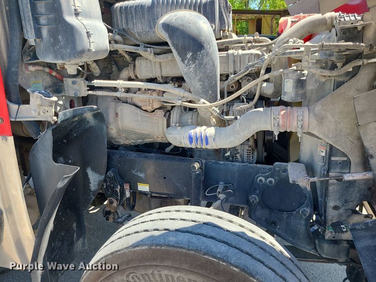 image for item MO9989 2015 Freightliner Coronado SD122  semi truck