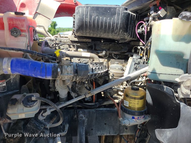 image for item MO9989 2015 Freightliner Coronado SD122  semi truck